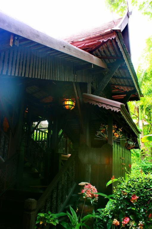Club One Seven Gaymen Chiang Mai Hotel Eksteriør billede