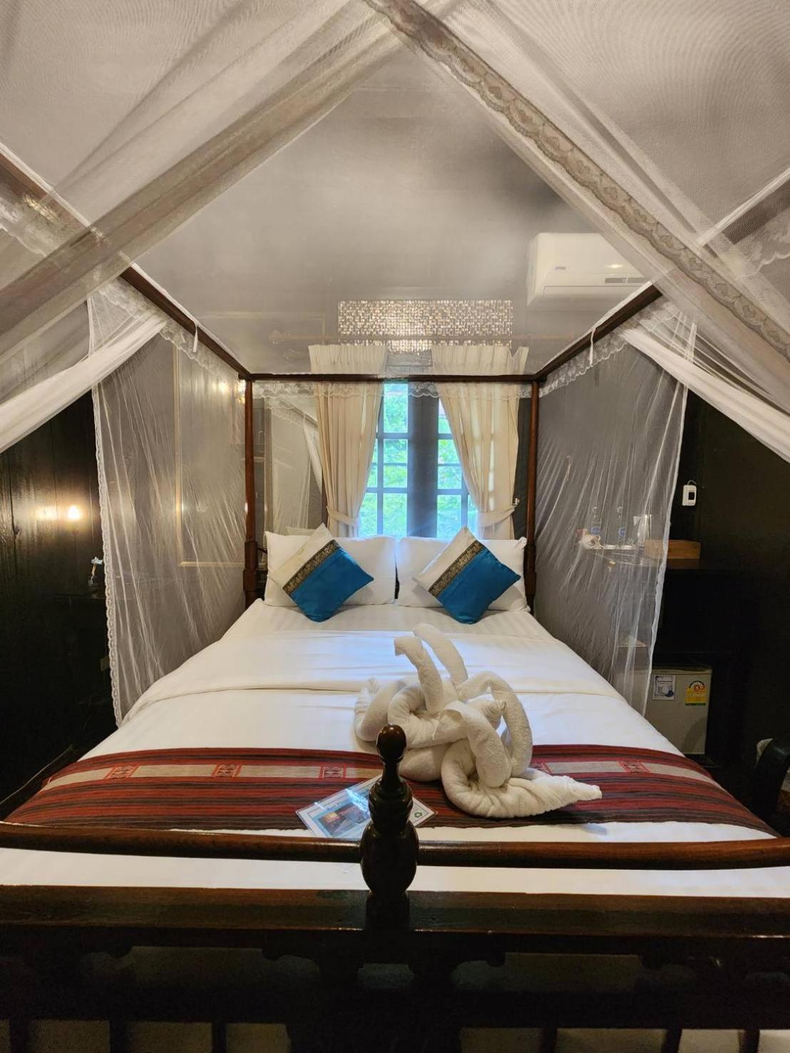 Club One Seven Gaymen Chiang Mai Hotel Eksteriør billede