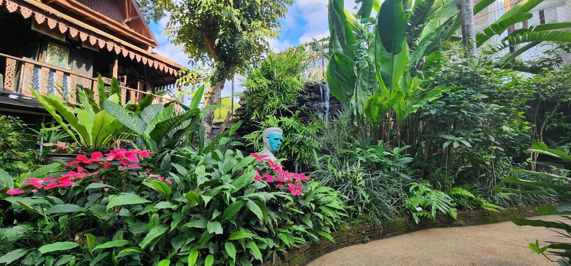 Club One Seven Gaymen Chiang Mai Hotel Eksteriør billede