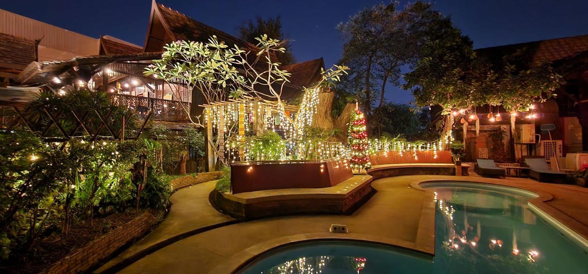 Club One Seven Gaymen Chiang Mai Hotel Eksteriør billede