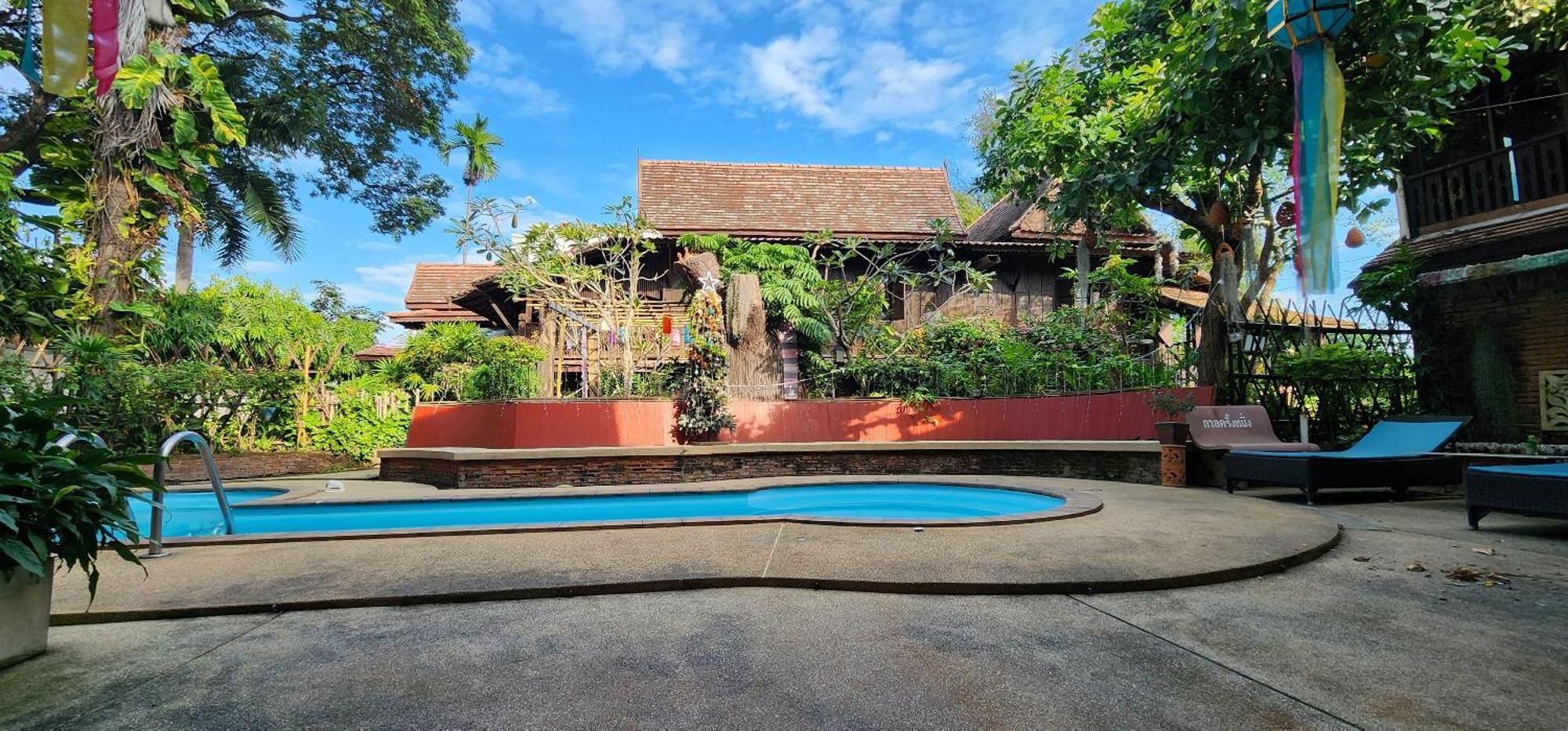 Club One Seven Gaymen Chiang Mai Hotel Eksteriør billede