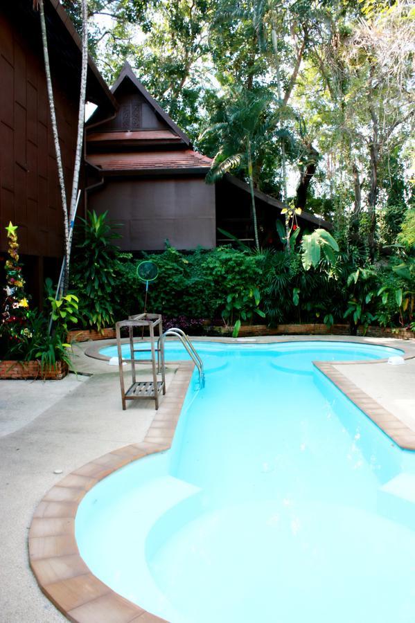 Club One Seven Gaymen Chiang Mai Hotel Eksteriør billede